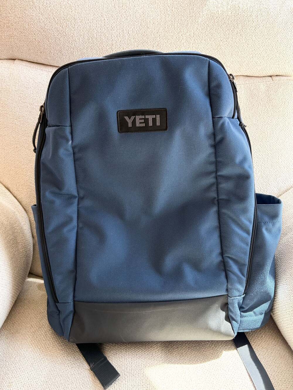 YETI Crossroads 23L Backpack in Navy